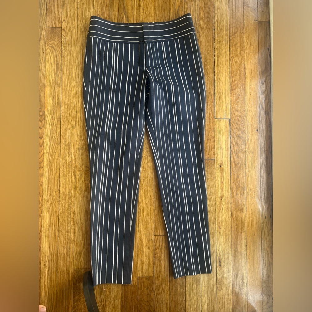 Alice + Olivia Black and White Dress Pants - Picture 5 of 8
